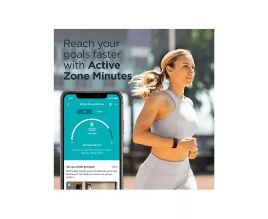 ساعة يد ذكية تشارج 4  NFC المتطور مع خدمة تحديد المواقع ومناسبة للسباحة بلون أسود من فيتبيت