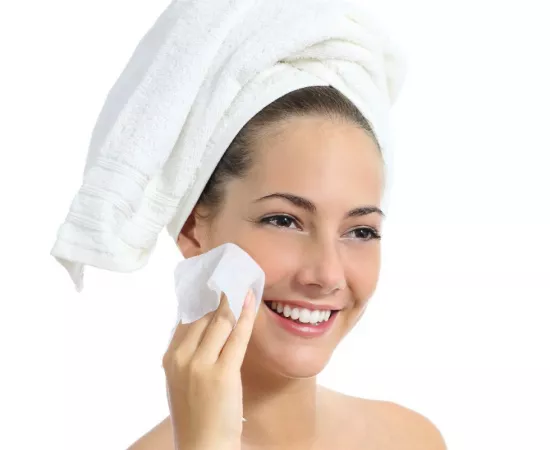 مناشف صغيرة للتنظيف بزيت شاي من ذا كريم شوب - عدد 30