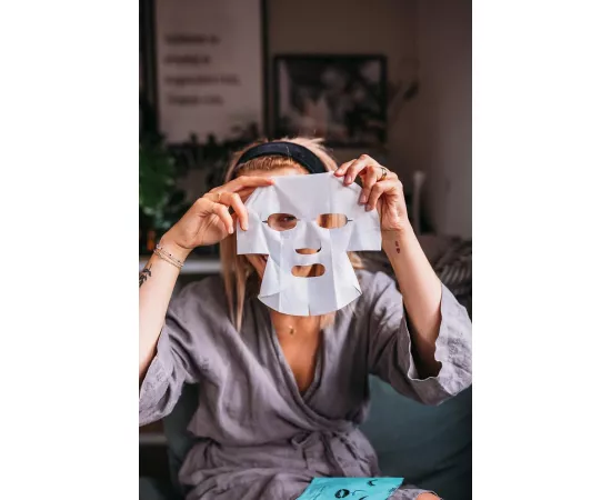 قناع مرطب وملطف من بيبو